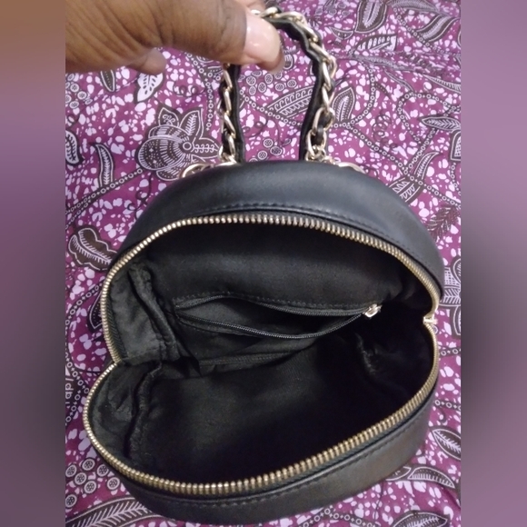 Guess backpack - Picture 7 of 9